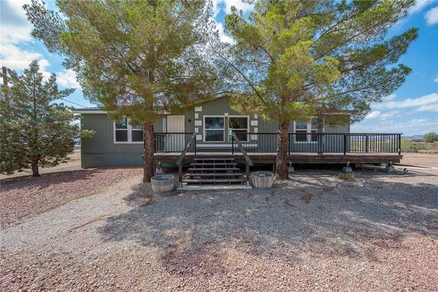 3583 N Avra Road, Golden Valley, AZ 86413