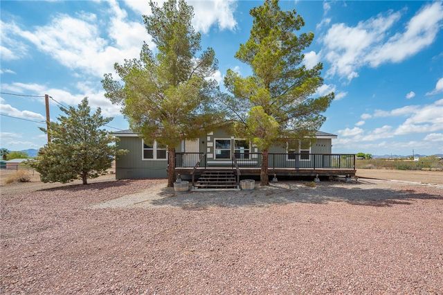 3583 N Avra Road, Golden Valley, AZ 86413