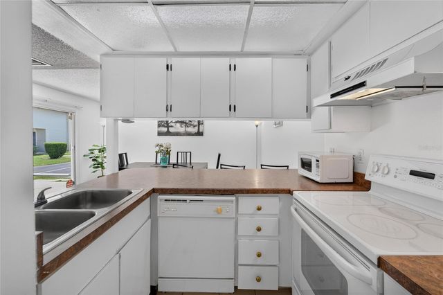 1131 LONGFELLOW ROAD, Sarasota, FL 34243