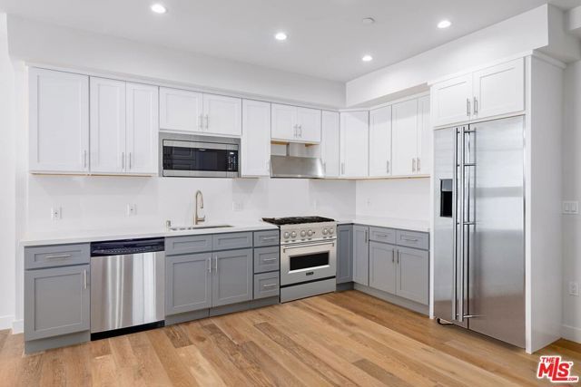 3726 N Kelton Avenue 101, Los Angeles, CA 90034
