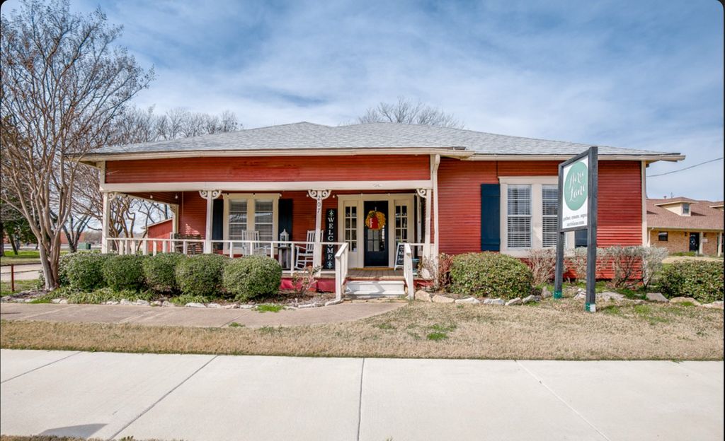 207 Laurence Drive, Heath, TX 75032