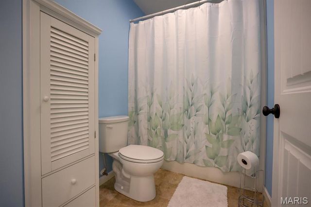 709 Henry Street, Jerseyville, IL 62052