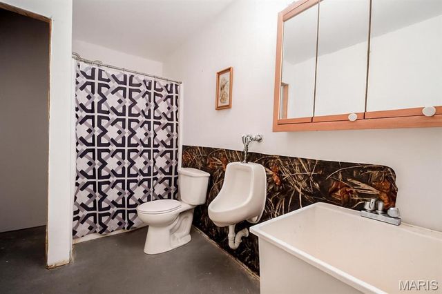 709 Henry Street, Jerseyville, IL 62052