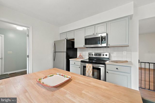 13185 MILL CREEK CT, Reva, VA 22735