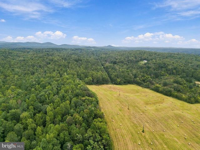 13185 MILL CREEK CT, Reva, VA 22735