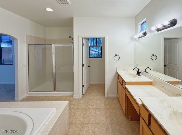 3933 Bagua Court, Las Vegas, NV 89129