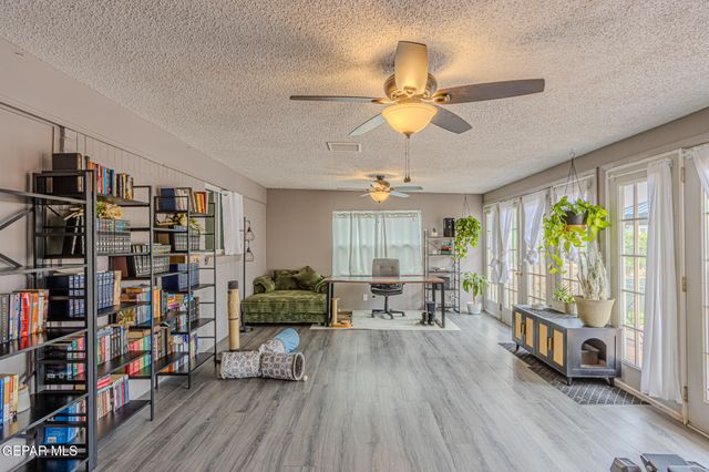 5700 SUN VALLEY Drive, El Paso, TX 79924