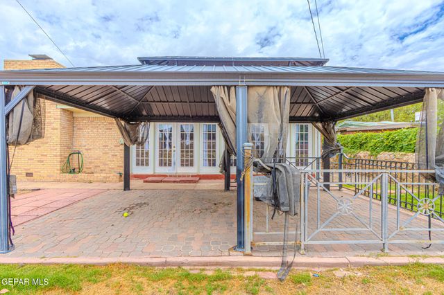 5700 SUN VALLEY Drive, El Paso, TX 79924