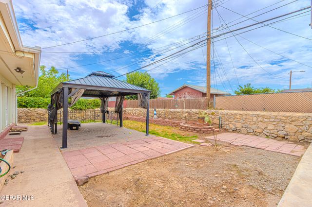 5700 SUN VALLEY Drive, El Paso, TX 79924