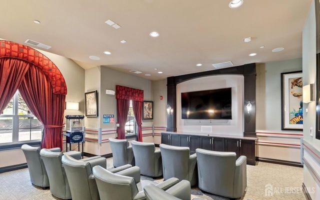 944 halifax Place, Hamilton, NJ 08619