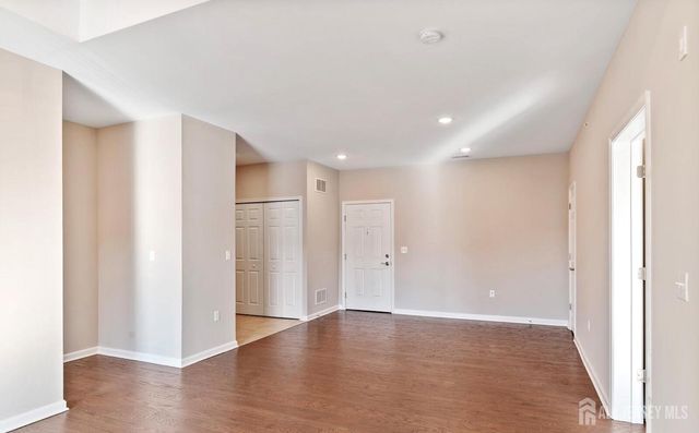 944 halifax Place, Hamilton, NJ 08619