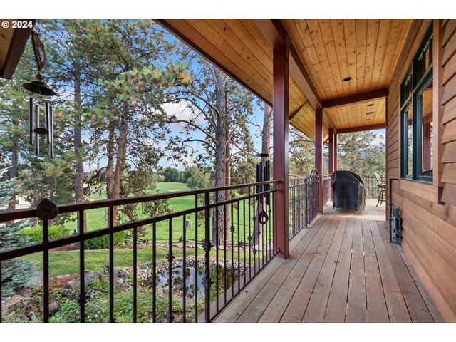 62726 N POWDER RIVER Ln, North Powder, OR 97867