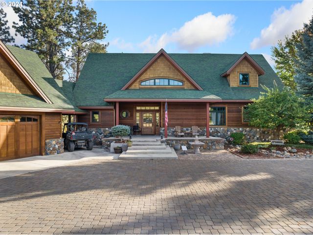 62726 N POWDER RIVER Ln, North Powder, OR 97867