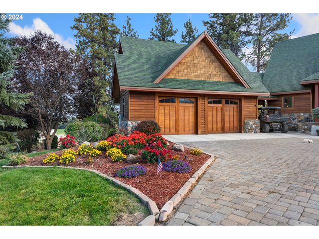 62726 N POWDER RIVER Ln, North Powder, OR 97867