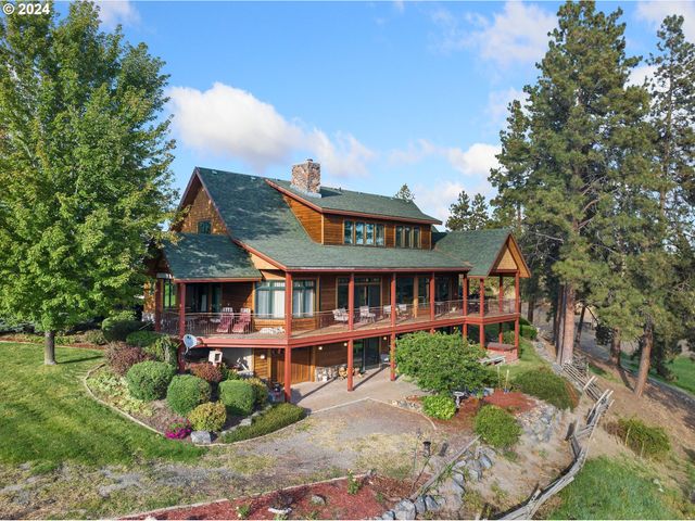 62726 N POWDER RIVER Ln, North Powder, OR 97867