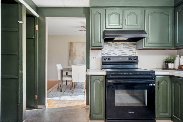 685 Ironwood Drive, Ann Arbor, MI 48103