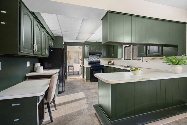 685 Ironwood Drive, Ann Arbor, MI 48103