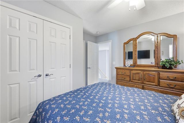 5929 Lone Elm Road, Shawnee, KS 66218