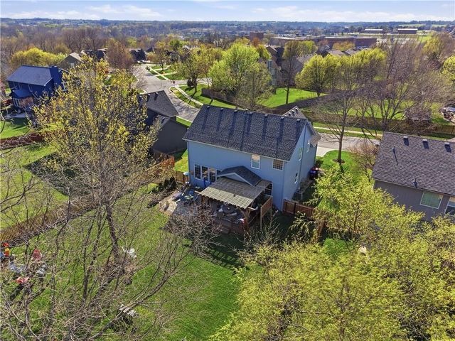 5929 Lone Elm Road, Shawnee, KS 66218