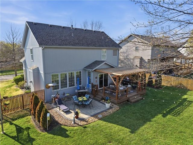 5929 Lone Elm Road, Shawnee, KS 66218