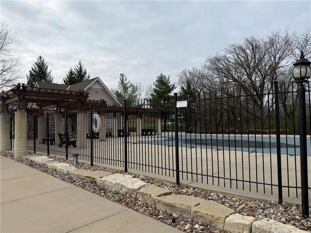 5929 Lone Elm Road, Shawnee, KS 66218