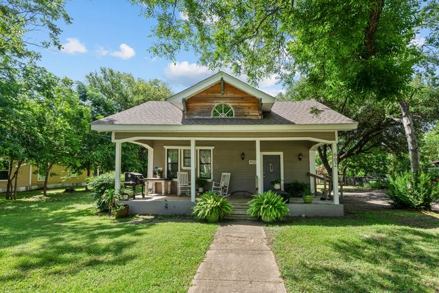 602 E 11th Street, Kemp, TX 75143