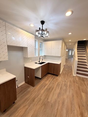 1048 W 92nd Place, Chicago, IL 60620