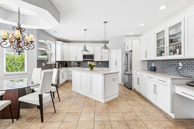 2015 Reston Circle, Royal Palm Beach, FL 33411