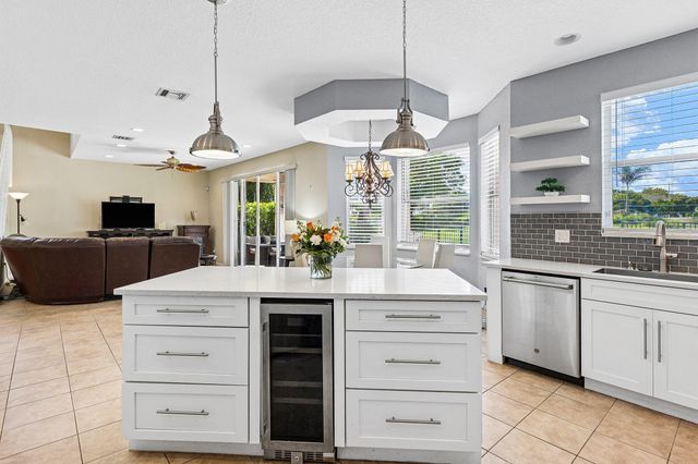 2015 Reston Circle, Royal Palm Beach, FL 33411