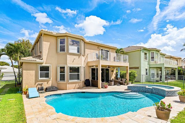 2015 Reston Circle, Royal Palm Beach, FL 33411