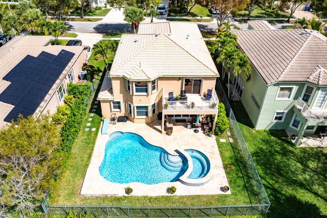 2015 Reston Circle, Royal Palm Beach, FL 33411