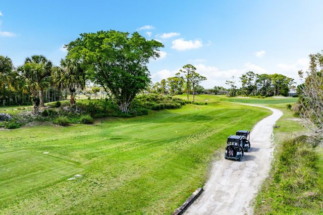 2015 Reston Circle, Royal Palm Beach, FL 33411