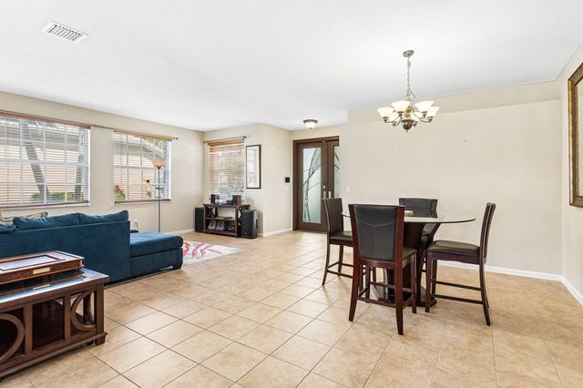 2015 Reston Circle, Royal Palm Beach, FL 33411