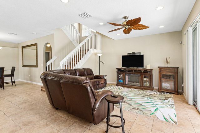 2015 Reston Circle, Royal Palm Beach, FL 33411