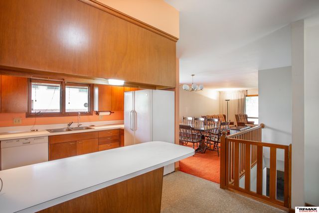 708 Driftwood Drive, Lincoln, NE 68510