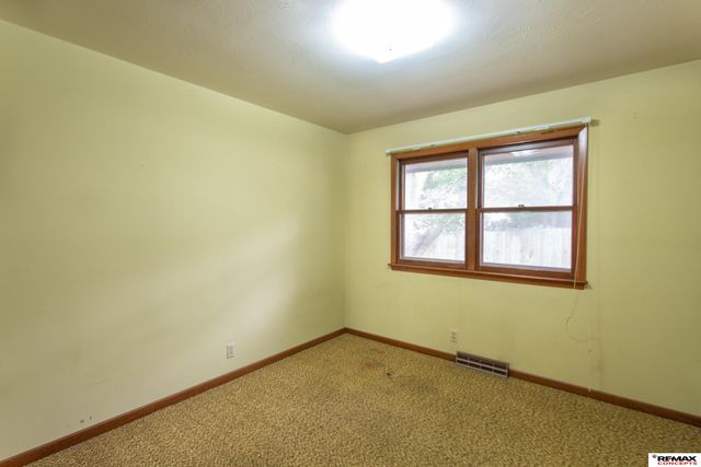 708 Driftwood Drive, Lincoln, NE 68510