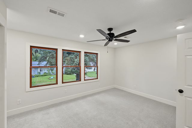 3919 69th Street, Urbandale, IA 50322