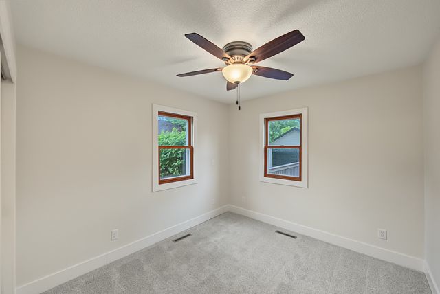 3919 69th Street, Urbandale, IA 50322