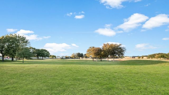 8325 Yaupon Holly Court, Fort Worth, TX 76123