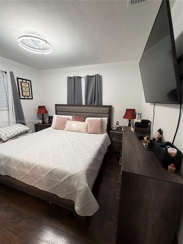 1011 NE 212th Ter, Miami, FL 33179