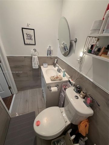 1011 NE 212th Ter, Miami, FL 33179