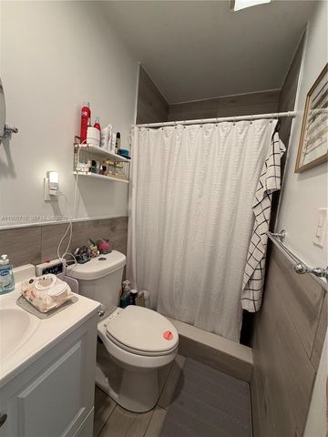 1011 NE 212th Ter, Miami, FL 33179