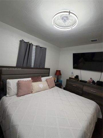 1011 NE 212th Ter, Miami, FL 33179