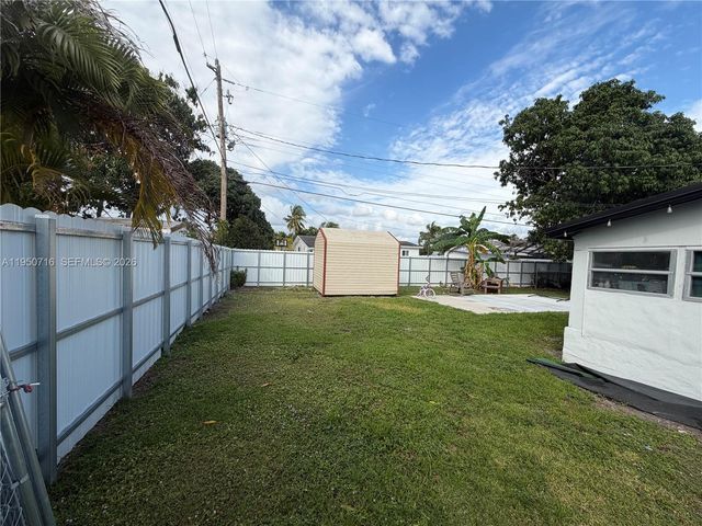 1011 NE 212th Ter, Miami, FL 33179