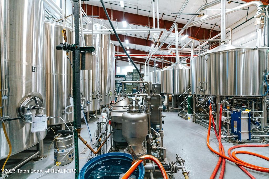 624 COUNTY ROAD 101, Alpine, WY 83128 photo 5