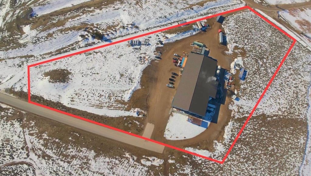 624 COUNTY ROAD 101, Alpine, WY 83128 photo 9