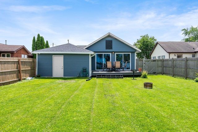 5660 W Reighmoor ROAD, Omro, WI 54963