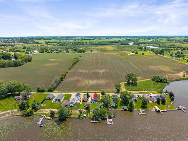 5660 W Reighmoor ROAD, Omro, WI 54963
