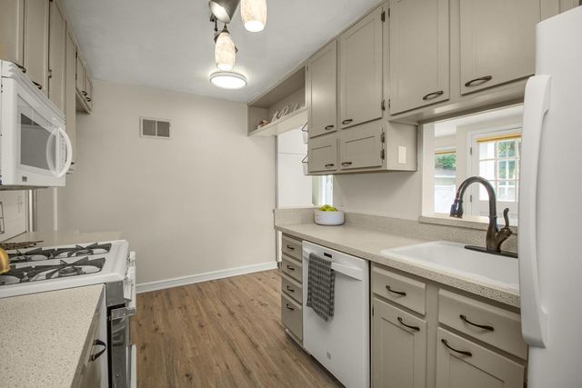 2641 Kentucky Avenue S, Saint Louis Park, MN 55426