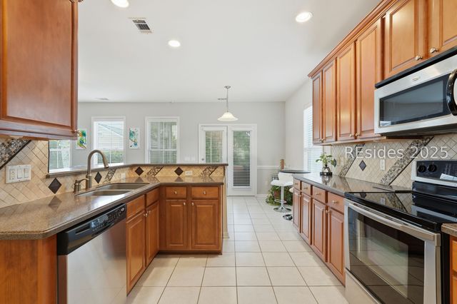 46 Woods Bay Rd, Bluffton, SC 29910